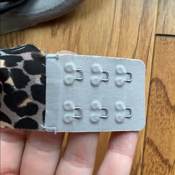 Victoria secret lined Demi - Picture 3 of 6